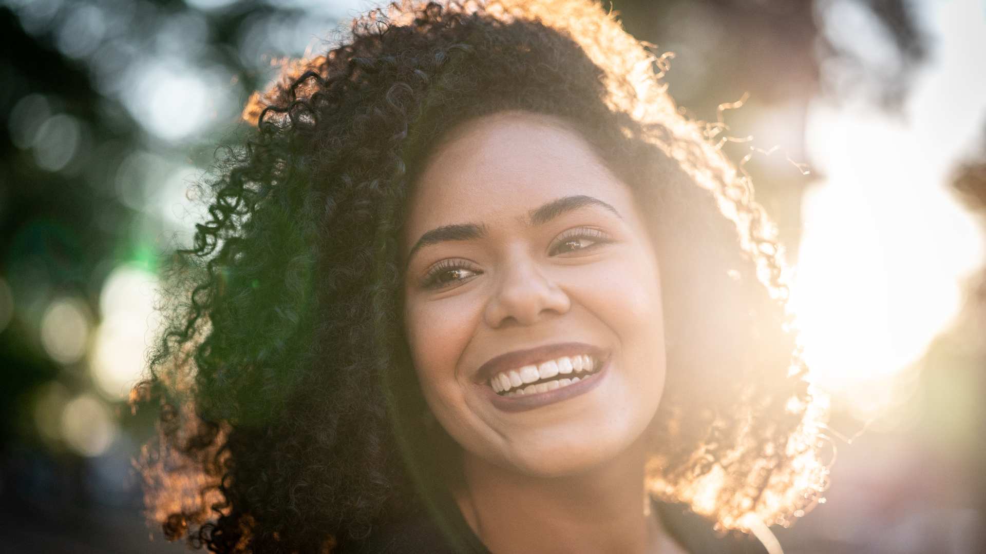 Shampoo For Curly Hair: Understanding The Foundations Of Frizz-Free Curls