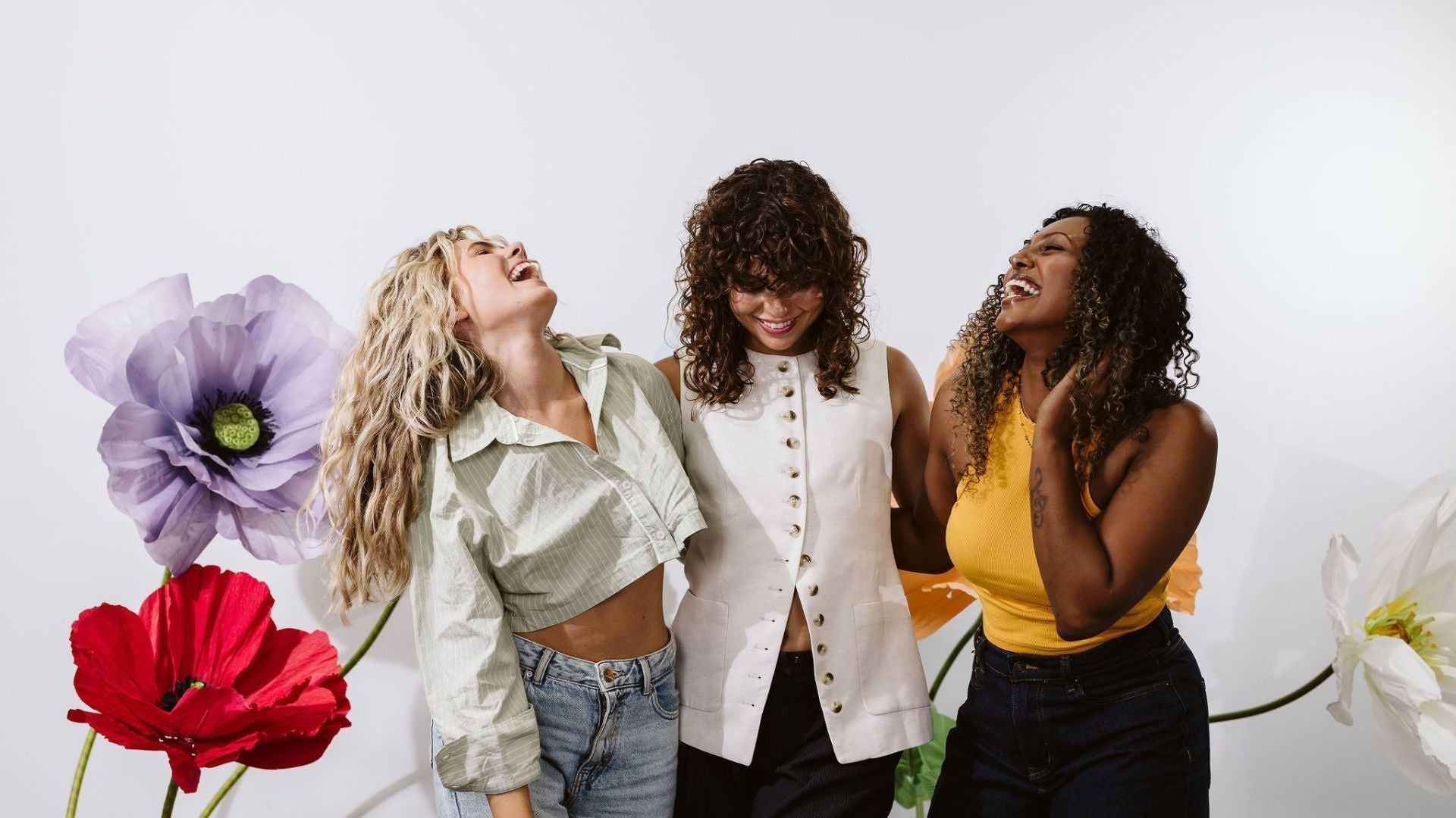 The secret to long lasting curl definition for all hair types. 