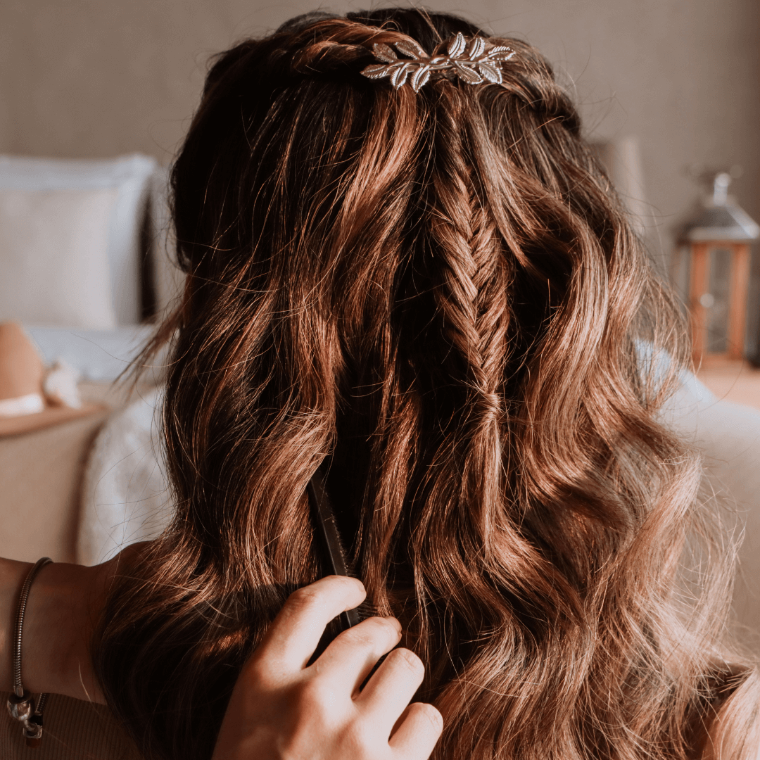 girl with long wavy red hair