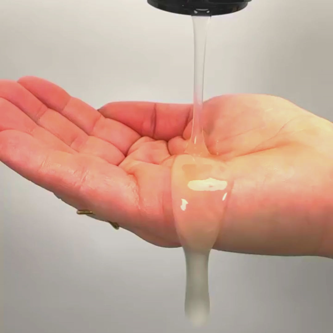 Load video: Hydrating gel being poured into hand